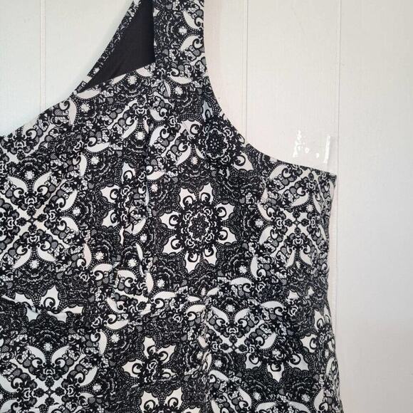 Torrid Black and White Patterned Blouse - Picture 6 of 13